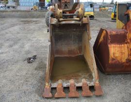 23 - BKT-2366 - Caterpillar