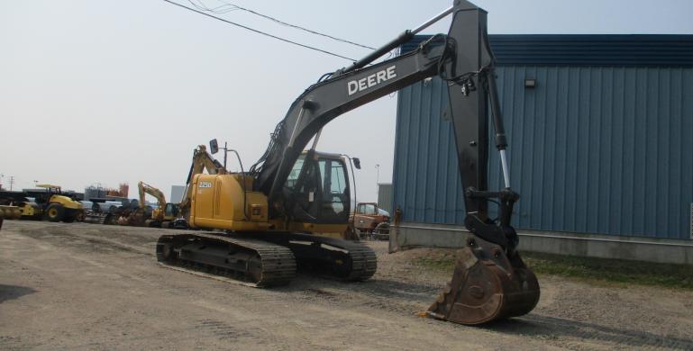JOHN DEERE, 225D LC, 2012